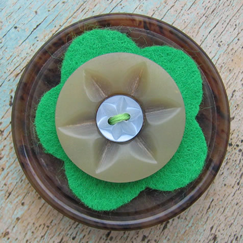 Milomade Button Flower Brooch - Euphorbia - Eco Chic